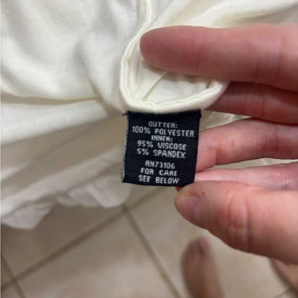 Michelle Taylor Y2K Short Sleeved Cream Cardigan with Floral Accents - Picture 4 of 4